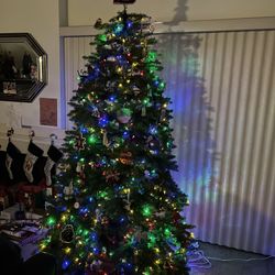 8’ Pre Lit Christmas Tree 