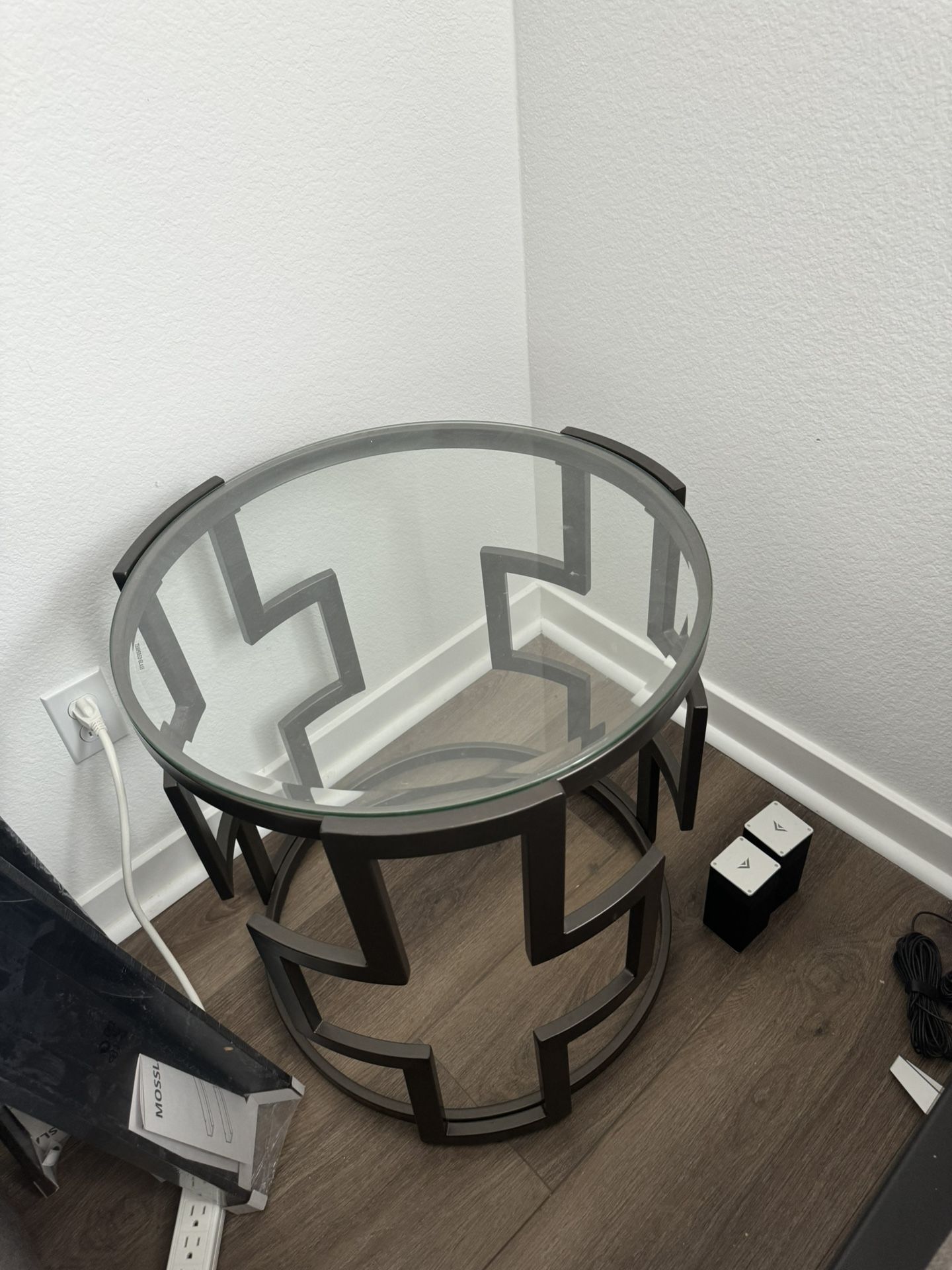 Coffee table set- end tables & coffee table