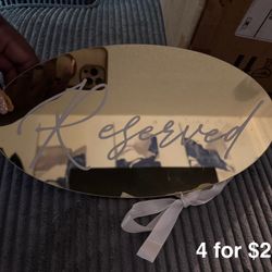 4 Gold Reserve Signs