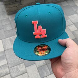 Hat Club Exclusive Teal Badlands Dodgers Size 7 5/8