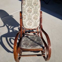 Antiqe Rocking Chair