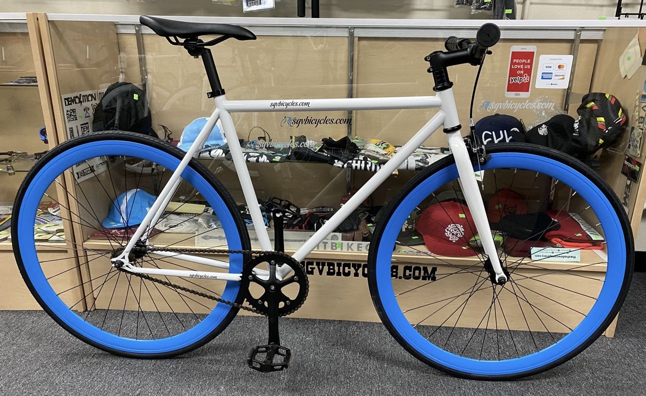 Sgvbicycles Fixie Bike White with different color wheels