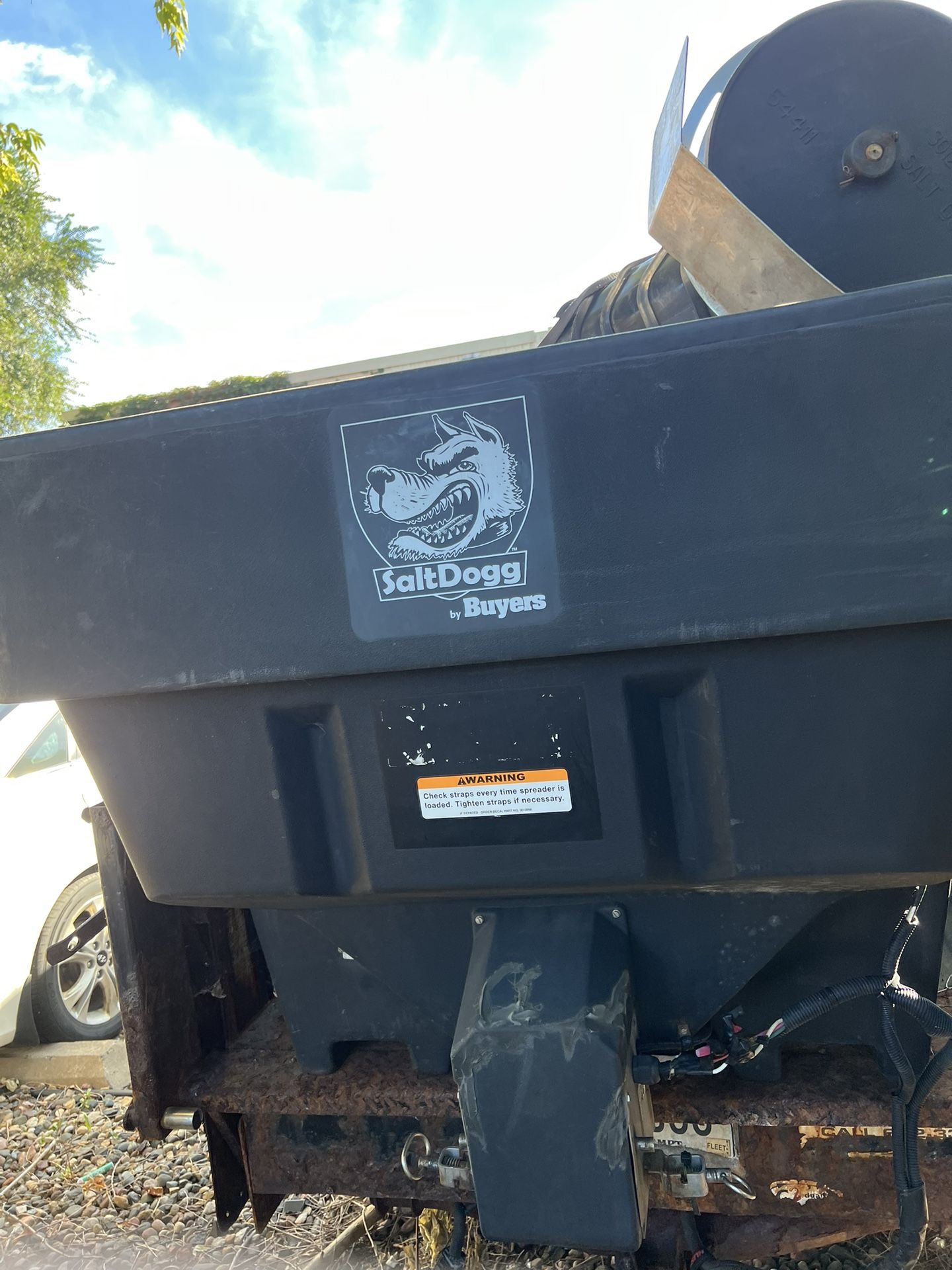SaltDogg SHPE2000 Electric Drive Salt and Sand Spreader