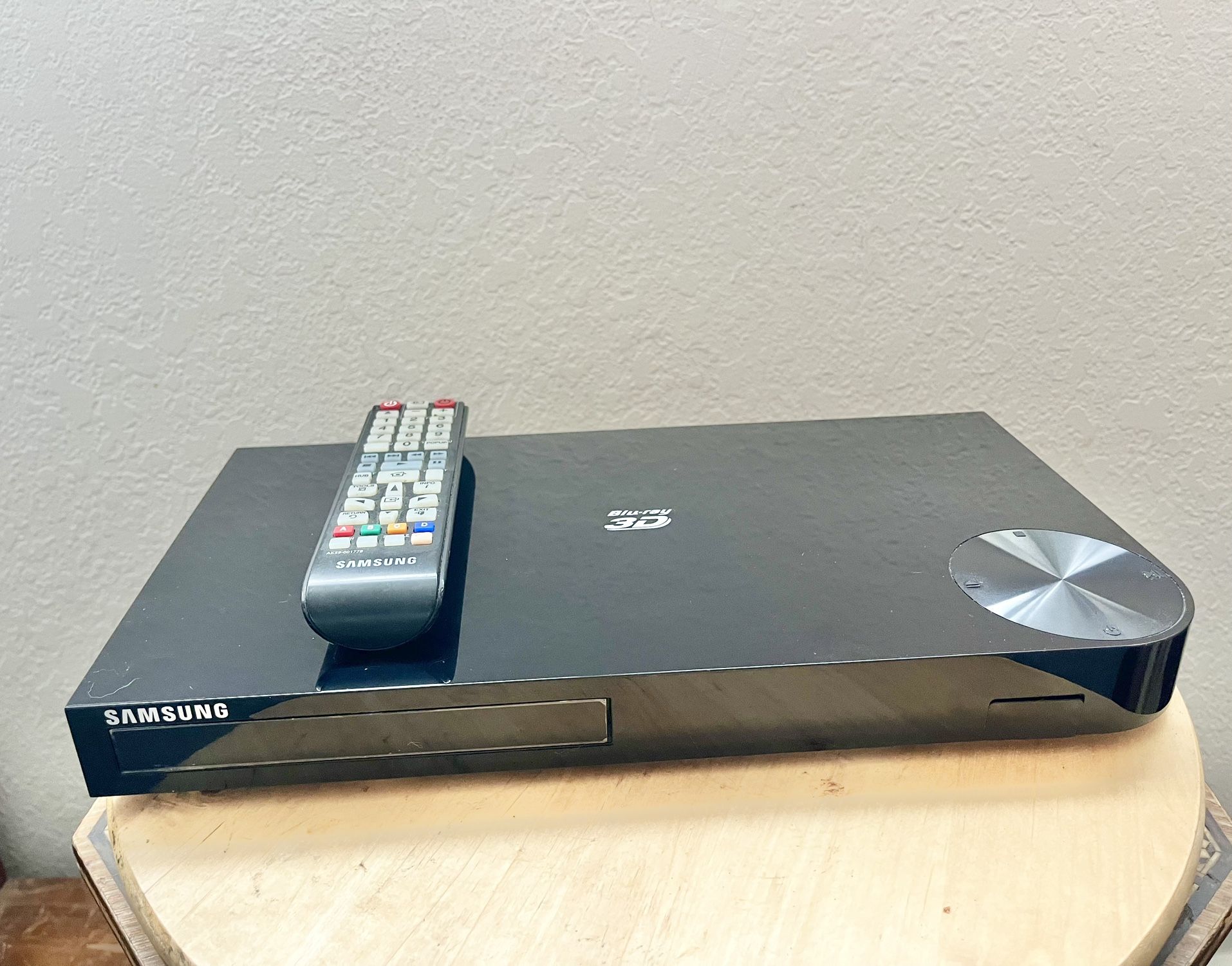 Samsung BD-H6500/ZA 3D Blu-ray DVD Player And Remote - Wi-Fi *READ
