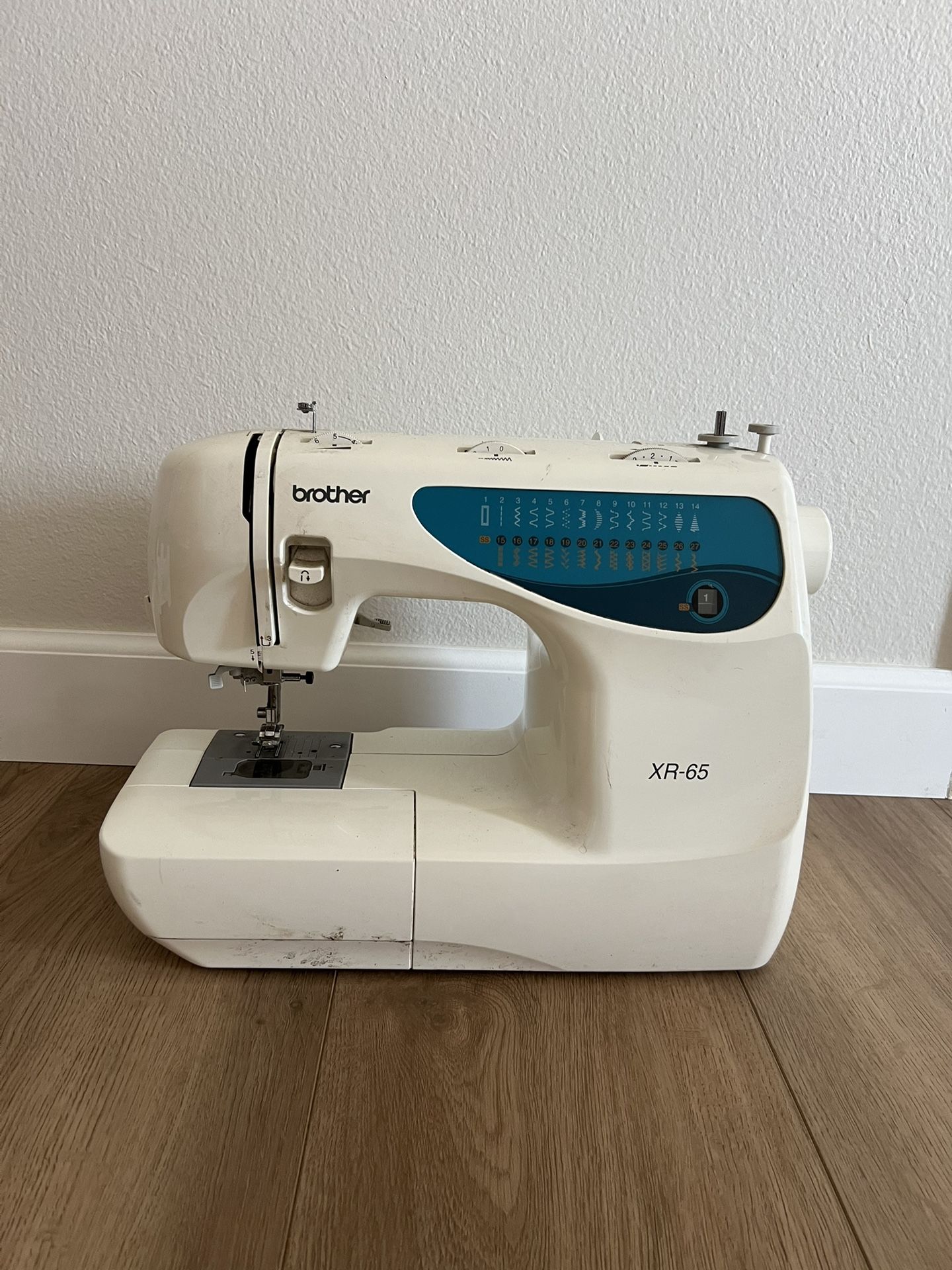 Brother Sewing Machine - No Pedal