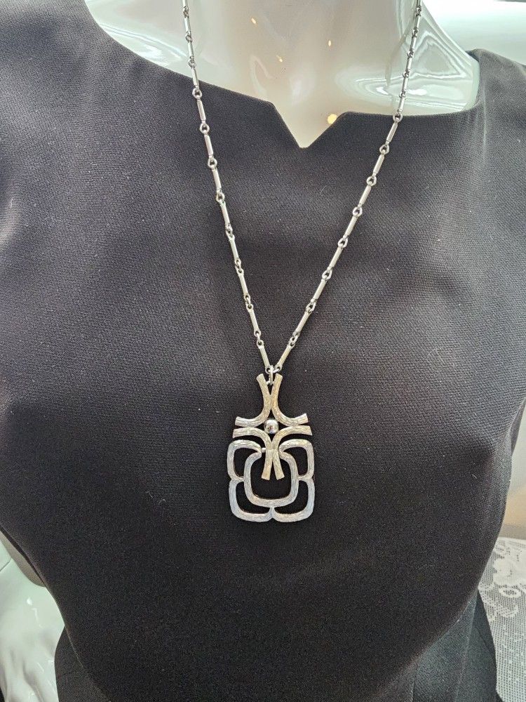 $10.00 - 1974 Mayan Pendant/Silverstone Necklace! A Vintage AVON Brand Collectible! Like New Condition!