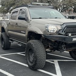 2012 Toyota Tacoma SR5