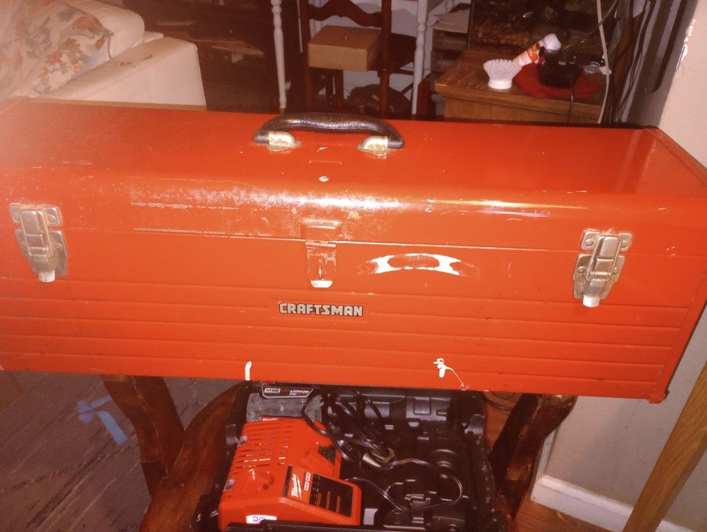 Craftsman Lockable Tool Box