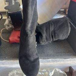 6.5 Suede Boots 