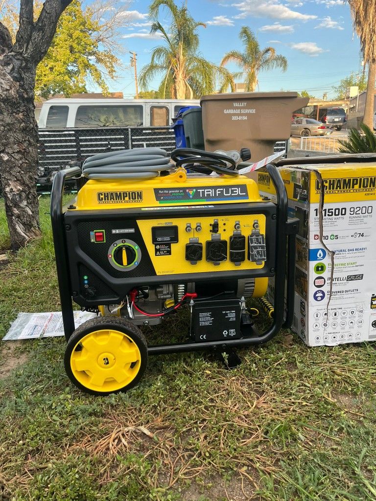 Champion Power
Equipment
11,500/9,200-Watt Electric Start Gasoline, Propane and Natural Gas Tri-Fuel Portable Generator with CO Shield