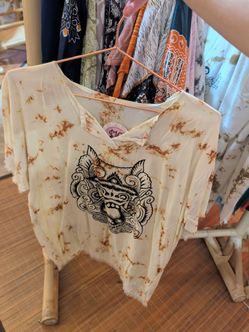 Acid Wash Graphic Tee V-Neck Top
