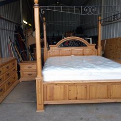 King Canopy Bedroom Set, Complete 