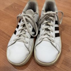 Adidas White Sneakers Size 3.5 Youth