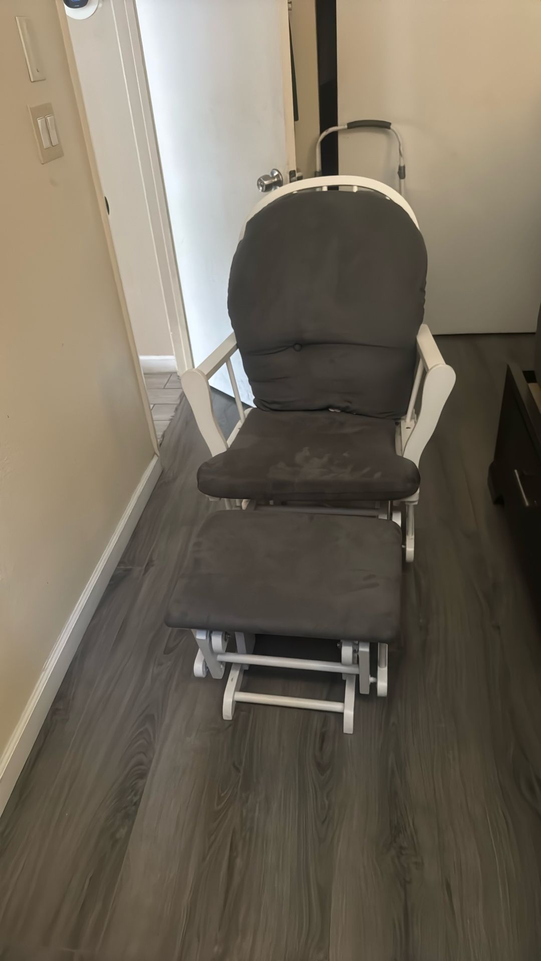 Roking Chair and Ottoman