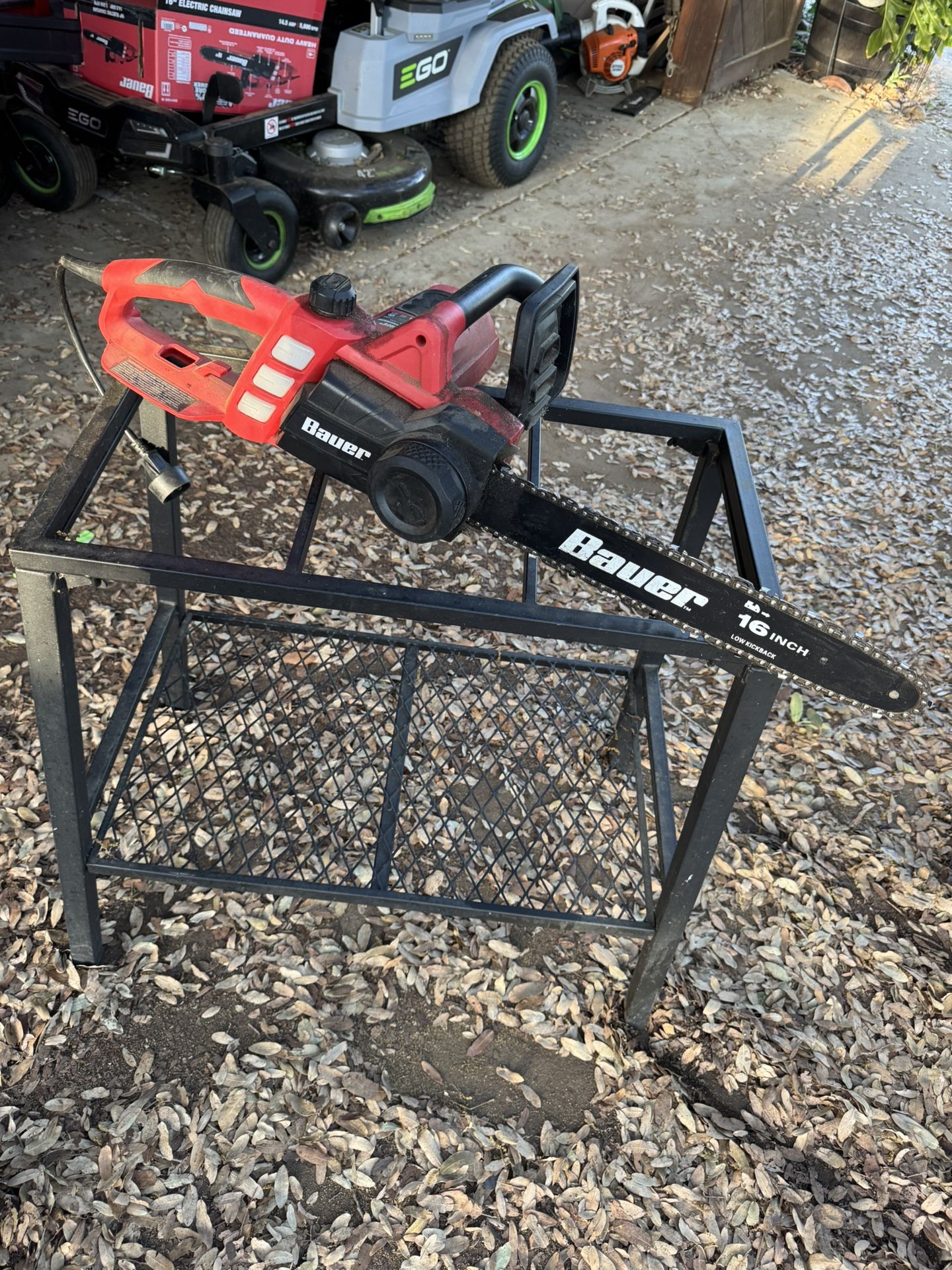 Bauer Chainsaw