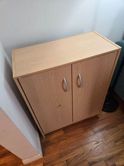 Storage cabinet