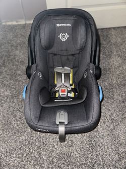 Uppababy Mesa Car Seat & Base
