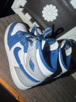 Jordan’s boys shoes size 10C