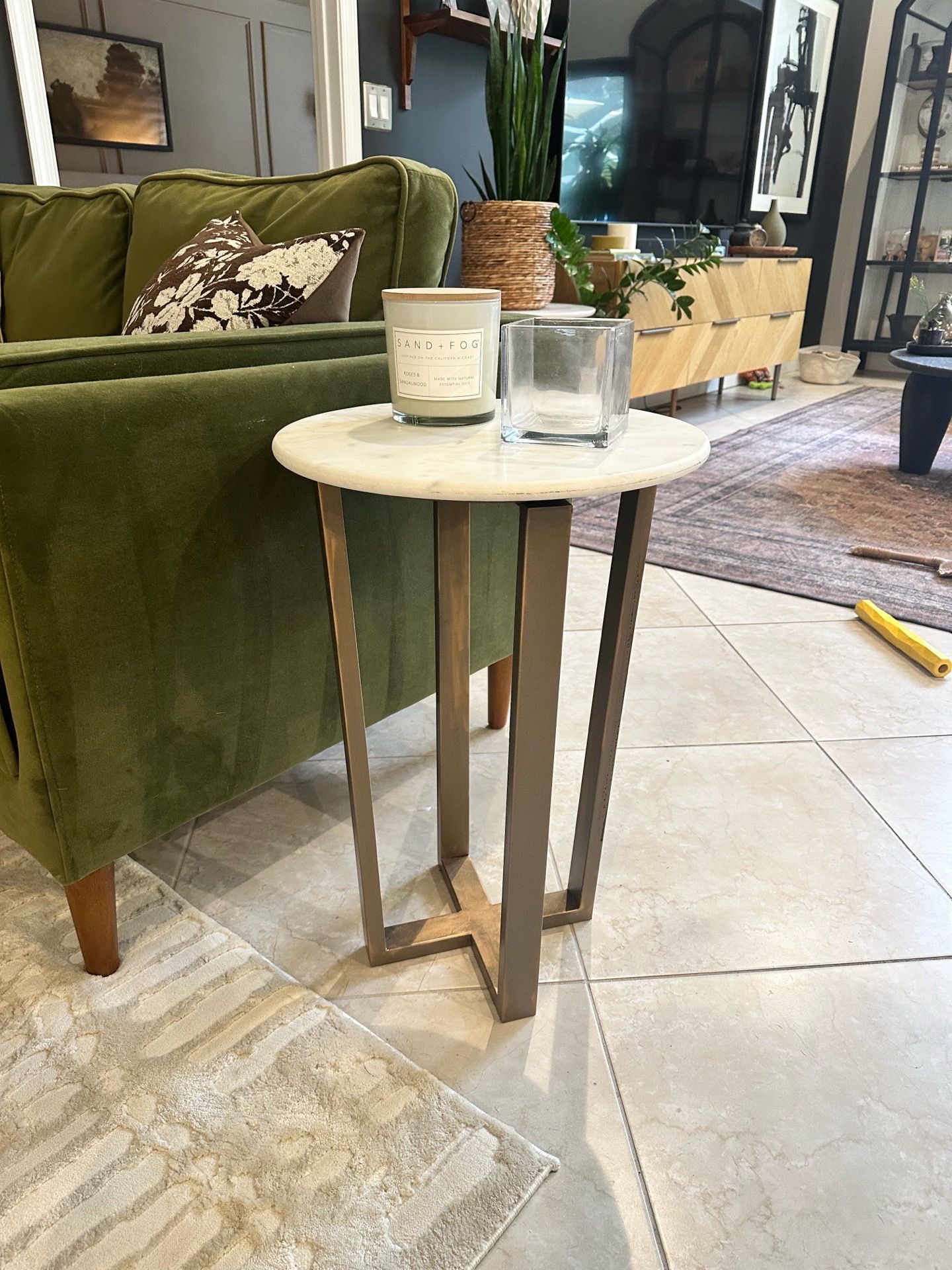 Marble top side/end table