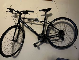 Giant 3 mens bike