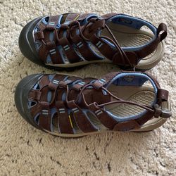 Keen For Women  Size 6.5