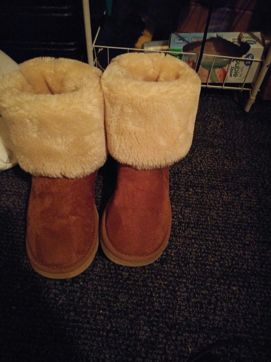 Women's UGG boots size 8