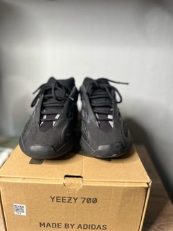 Adidas Yeezy 700 Dark Glow V3