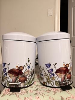 Set of 2 Floral Step Trash Cans