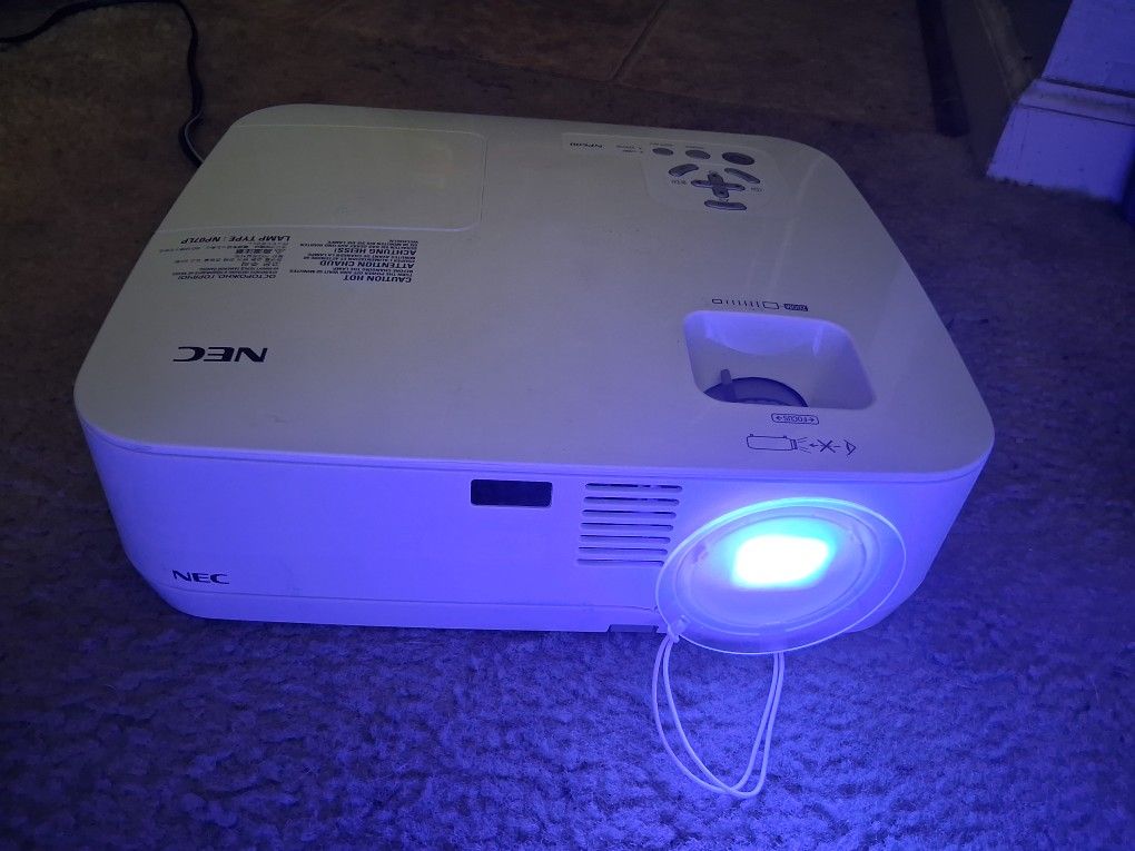NEC NP600