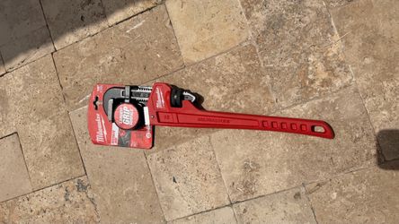 Milwaukee 18" Steel Pipe Wrench