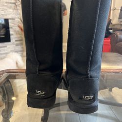 UGG Women Boots Size 9w