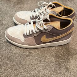 Men’s Jordan’s Low Size 10.5
