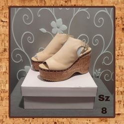 NEW WOMENS CORK WEDGE HEELS SIZE 8 (READ)
