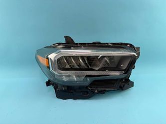OEM 2020-2023 Toyota Tacoma LED With LED turn Signal Right Headlight 81110-04300