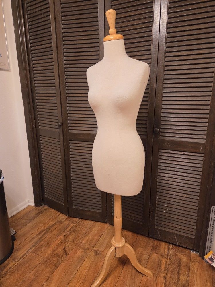 Mannequin (Adjustable Height)