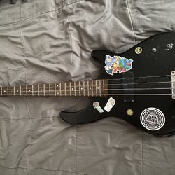 Playmate Bass