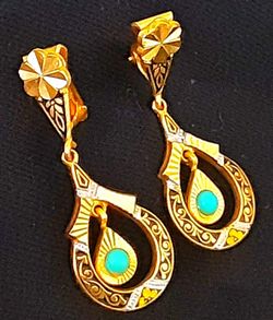 Vintage Damascus Damascine clip on dangle Goldtone earrings with turquoise stone