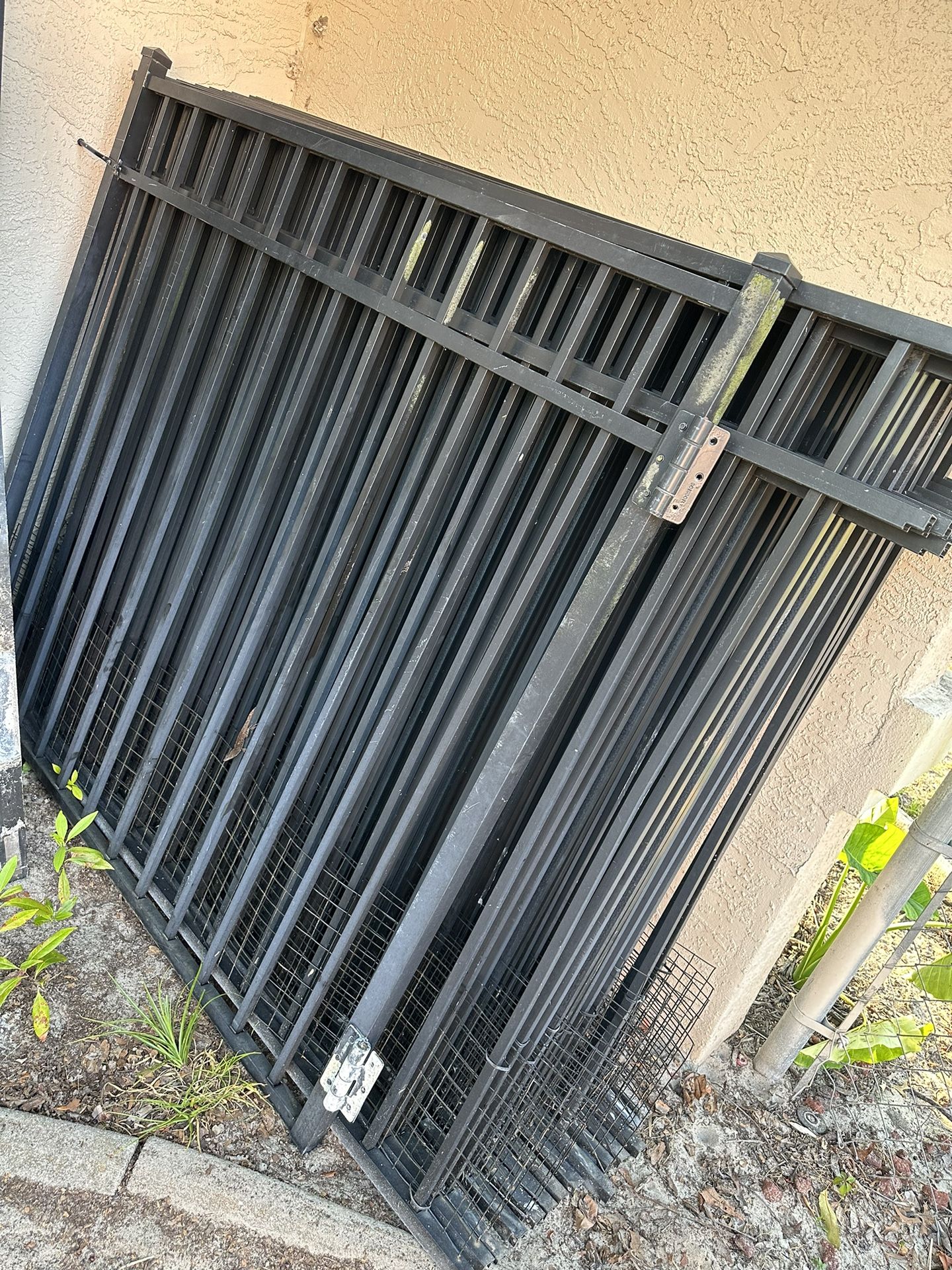 5’ Tall Black Aluminum Fence