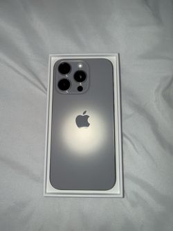 iPhone 15 pro unlocked 512GB
