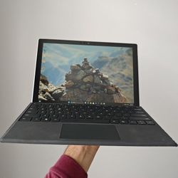 Surface Pro 5 (256GB + 8GB RAM)
