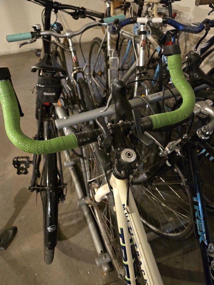 Trek Multi-track 700 Winterized Men's Bike For Parts - NEEDS WORK