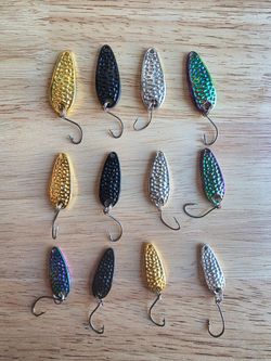 12pcs Assorted Metal Spoon Fishing Lure Set - Gold, Silver, Rainbow & Black