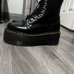 Dr Martens Jadon max boot size 7