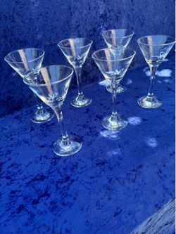 beautiful glass altogether $10 6 pc beautiful glass  altogether $10