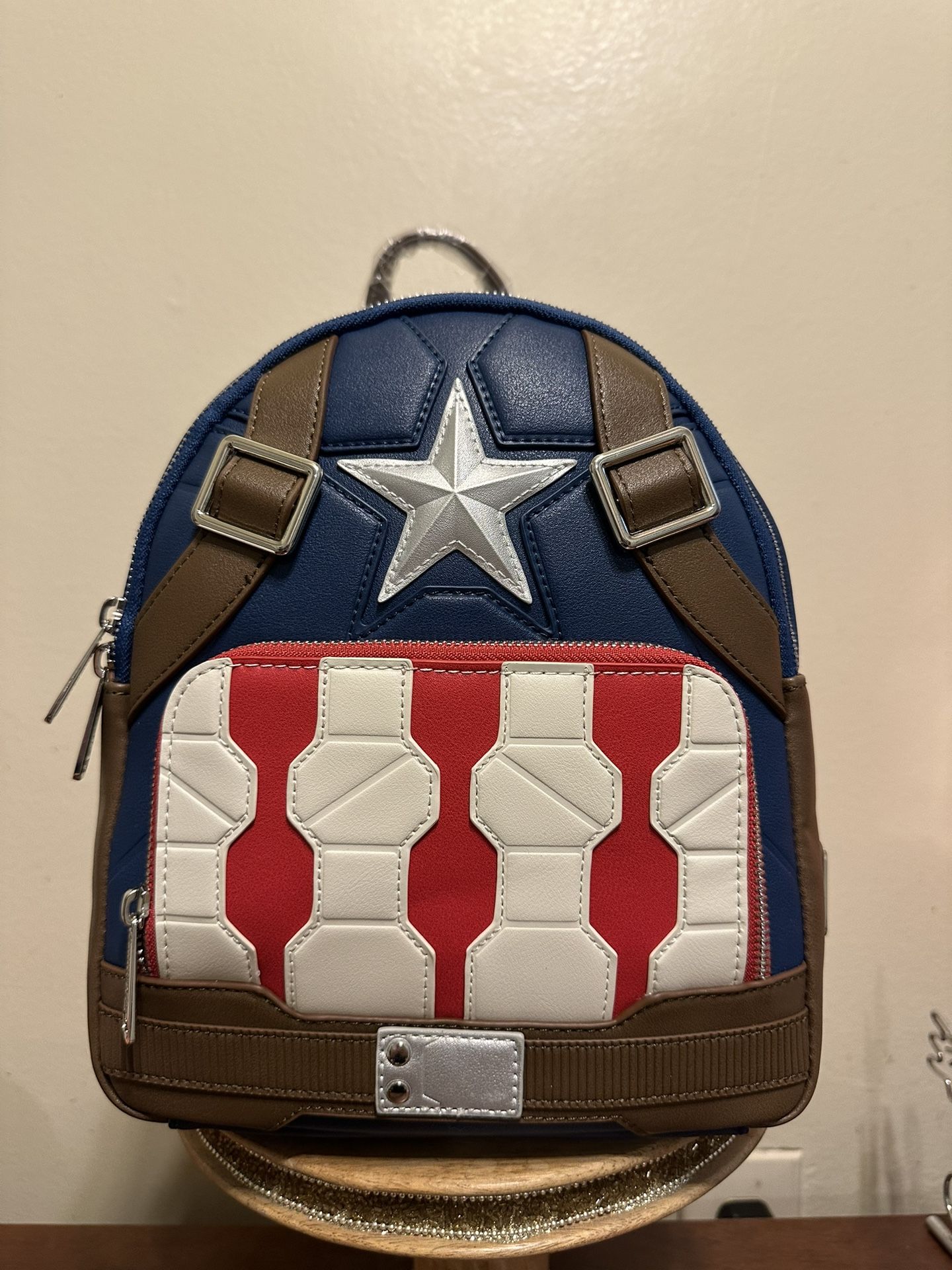CAPTAIN AMERICA LAUNGFLY BACKPACK