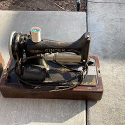 Singer Sewing Machine