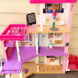 Casa De Barbies