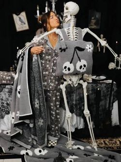 Staykation Quillow Halloween