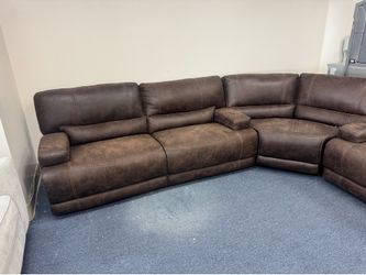 Beautiful chocolate sectional with recliner