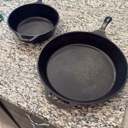 Lodge cast iron Pans 